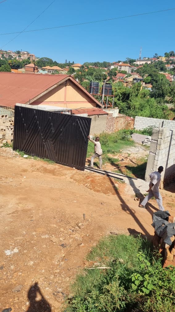 Seguku Perimeter & Retaining Wall — view 4