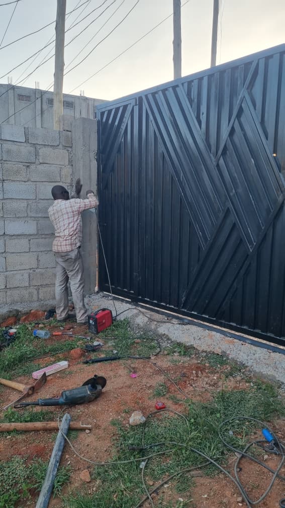 Seguku Perimeter & Retaining Wall — view 5